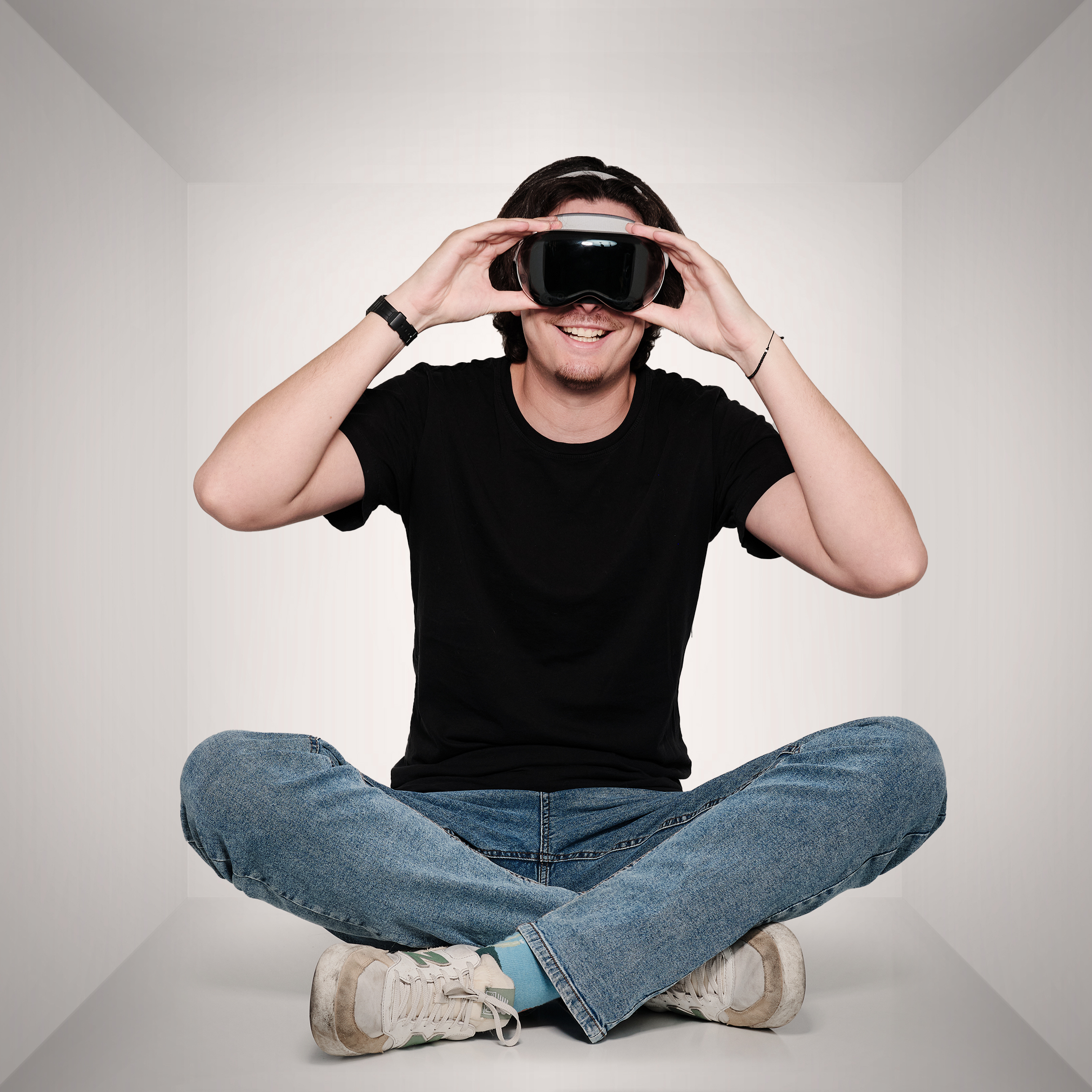 Aaron adjusting the vision pro