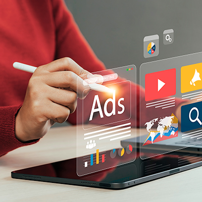 Floating screens above tablet